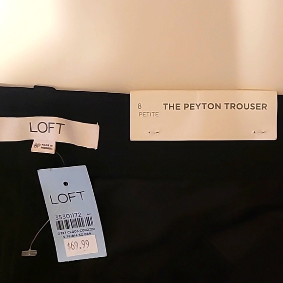 New black LOFT wide leg / high waist trousers with 2 front pleats. - Picture 6 of 11